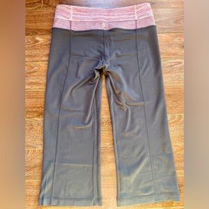 Lululemon reversible cropped track pants